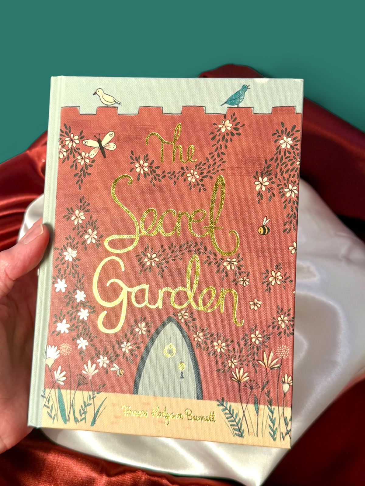 Close-up photograph of The Secret Garden Wordsworth Collector&